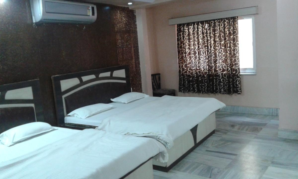 Neelam Palace Hotel Аджмер Екстериор снимка