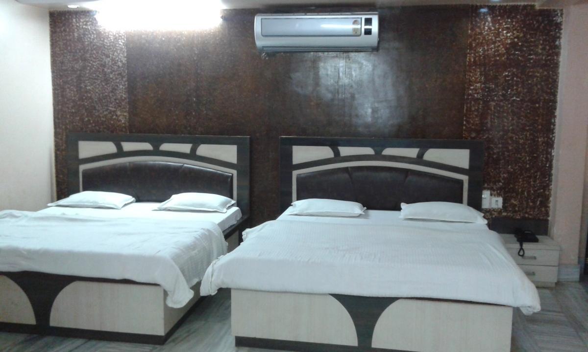 Neelam Palace Hotel Аджмер Екстериор снимка